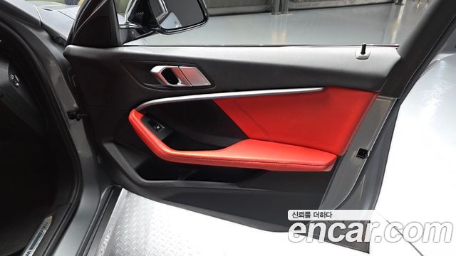 BMW 1 Series (F40) 120i M Sports 2022 — фото 24