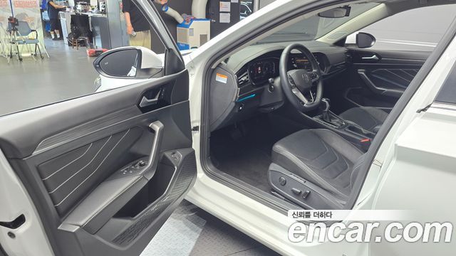 Volkswagen Jetta (VII) 1.5 TSI Prestige 2023 — фото 10