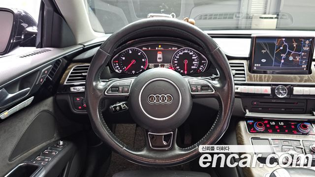 Audi A8 50 TDI Quattro Design LWB D4 2016 — фото 16