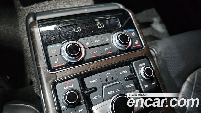 Audi A8 50 TDI Quattro Design LWB D4 2016 — фото 22