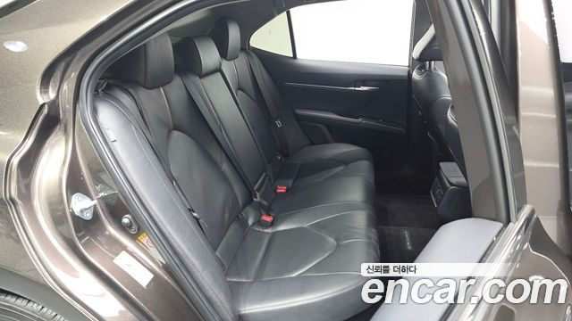 Toyota Camry (XV70) 2.5 XLE Hybrid 2019 — фото 15