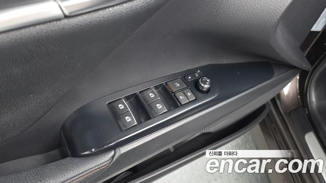 Toyota Camry (XV70) 2.5 XLE Hybrid 2019 — фото 33