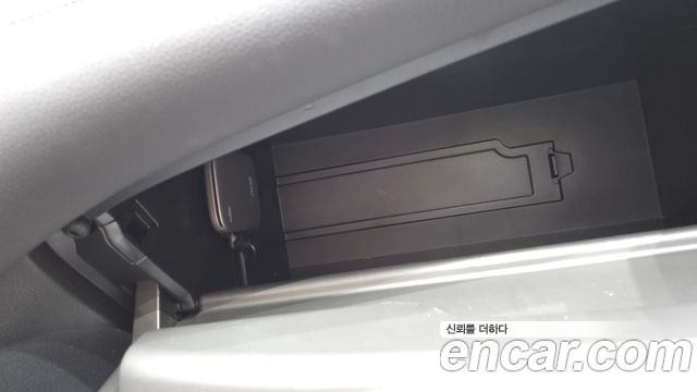 Toyota Camry (XV70) 2.5 XLE Hybrid 2019 — фото 35