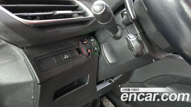 Peugeot 5008 (II) 1.6 BlueHDi GT Line 2019 — фото 23