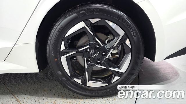 Kia K5 (III) 2.0 Prestige 2024 — фото 27