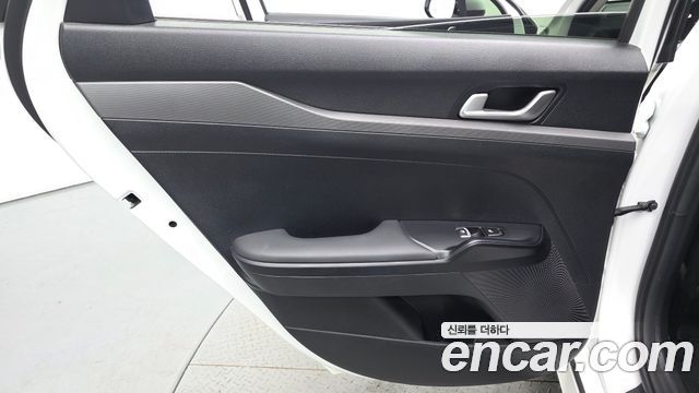 Kia K5 (III) 2.0 Prestige 2024 — фото 31