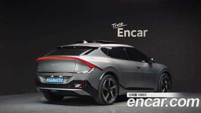 Kia EV6 GT 4WD 2023 — фото 2