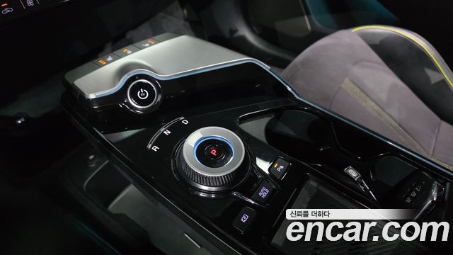 Kia EV6 GT 4WD 2023 — фото 9