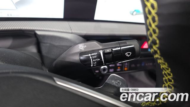 Kia EV6 GT 4WD 2023 — фото 29