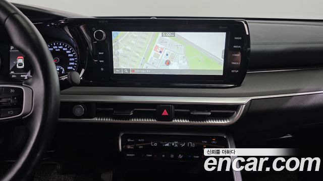Kia K5 (III) 2.0 Prestige 2022 — фото 32