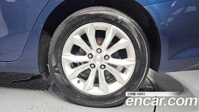 Chevrolet Malibu 1.3 Turbo LT Deluxe 2019 — фото 21