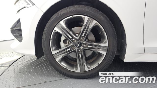 Kia K5 (III) 2.0 Noblesse 2022 — фото 5