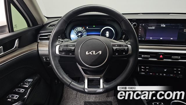 Kia K5 (III) 2.0 Noblesse 2022 — фото 17