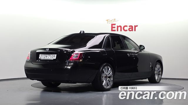 Rolls-Royce Ghost (II) 6.7 V12 2022 — фото 2