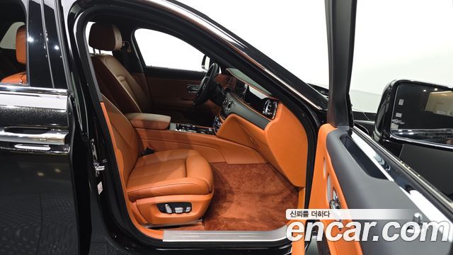 Rolls-Royce Ghost (II) 6.7 V12 2022 — фото 15