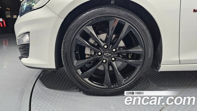 Chevrolet Malibu 2.0 Turbo Redline 2022 — фото 5