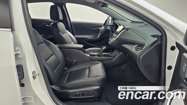Chevrolet Malibu 2.0 Turbo Redline 2022 — фото 15