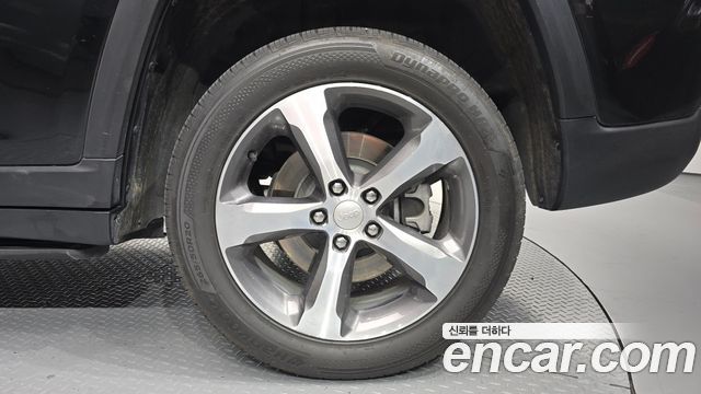 Jeep Grand Cherokee (WL) 3.6 Limited 2023 — фото 21
