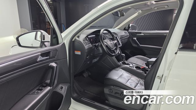 Volkswagen Tiguan (II) 2.0 TDI 4Motion Prestige 2018 — фото 10