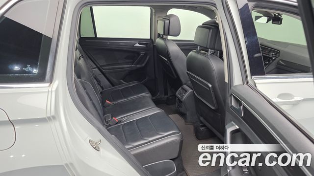 Volkswagen Tiguan (II) 2.0 TDI 4Motion Prestige 2018 — фото 12