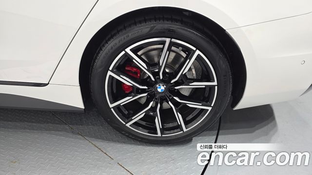 BMW 4 Series (G22) 420i M Sport Pro Gran Coupe 2025 — фото 21