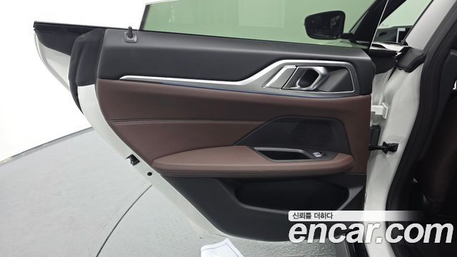 BMW 4 Series (G22) 420i M Sport Pro Gran Coupe 2025 — фото 25