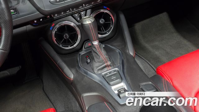 Chevrolet Camaro SS 6.2 V8 Volcano Red 2017 — фото 9