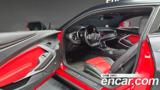Chevrolet Camaro SS 6.2 V8 Volcano Red 2017 — фото 10