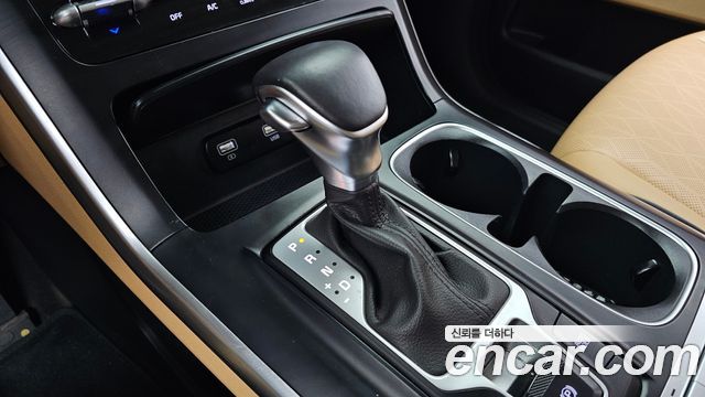 Kia Carnival (IV) Gasoline 9-Seater Prestige 2023 — фото 9