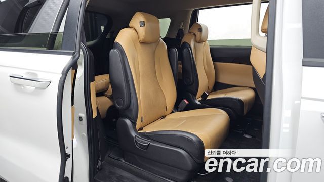 Kia Carnival (IV) Gasoline 9-Seater Prestige 2023 — фото 12