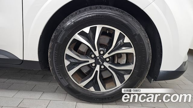 Kia Carnival (IV) Gasoline 9-Seater Prestige 2023 — фото 21