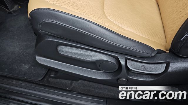Kia Carnival (IV) Gasoline 9-Seater Prestige 2023 — фото 26