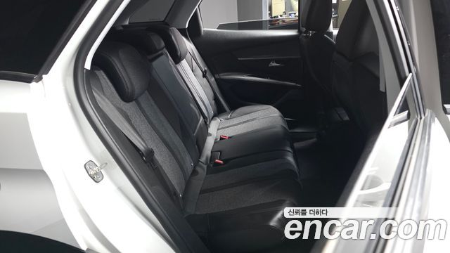 Peugeot 3008 (II) 1.6 BlueHDi Allure 2018 — фото 12
