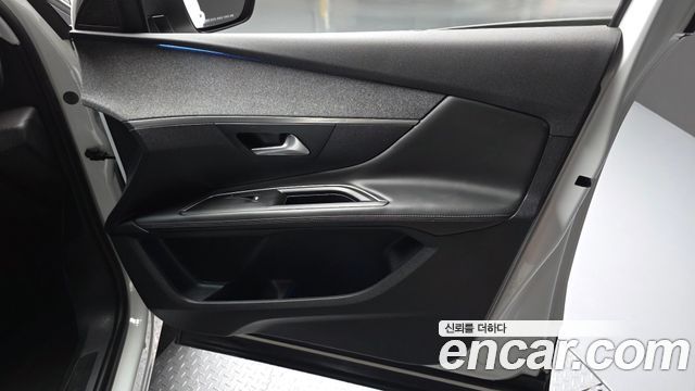 Peugeot 3008 (II) 1.6 BlueHDi Allure 2018 — фото 24