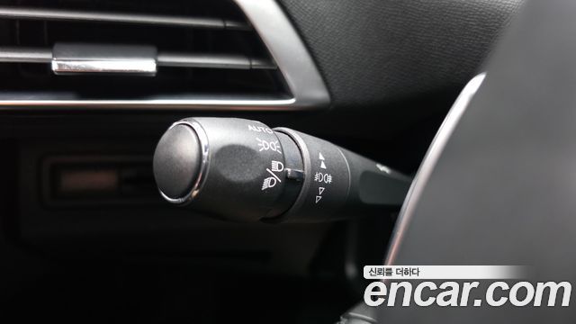 Peugeot 3008 (II) 1.6 BlueHDi Allure 2018 — фото 28