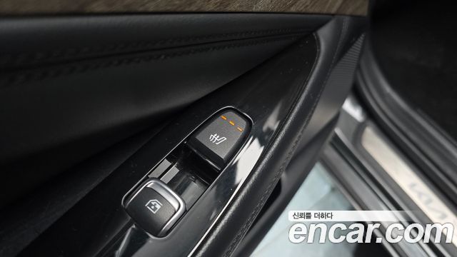 Kia K8 2.5 Gasoline 2WD Noblesse 2023 — фото 18