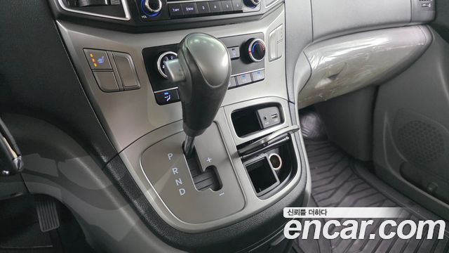 Hyundai Grand Starex Van 3-Seater Smart 2021 — фото 9
