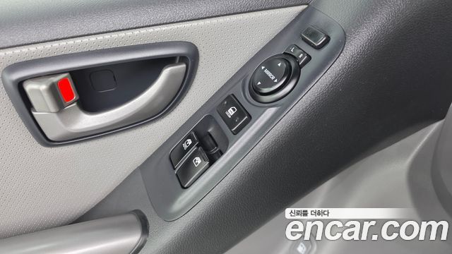 Hyundai Grand Starex Van 3-Seater Smart 2021 — фото 11