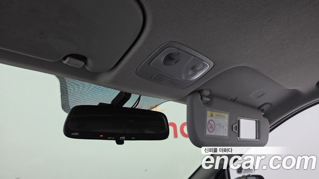 Hyundai Grand Starex Van 3-Seater Smart 2021 — фото 16
