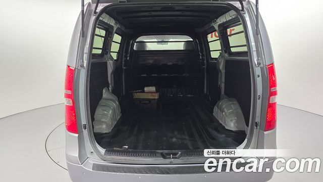 Hyundai Grand Starex Van 3-Seater Smart 2021 — фото 20
