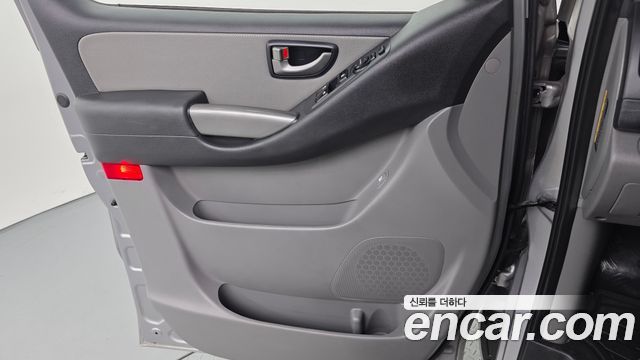 Hyundai Grand Starex Van 3-Seater Smart 2021 — фото 24