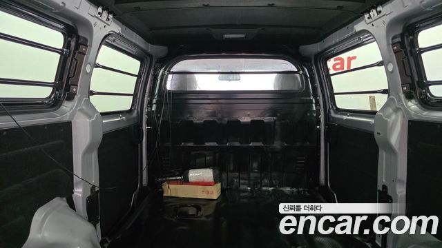 Hyundai Grand Starex Van 3-Seater Smart 2021 — фото 27