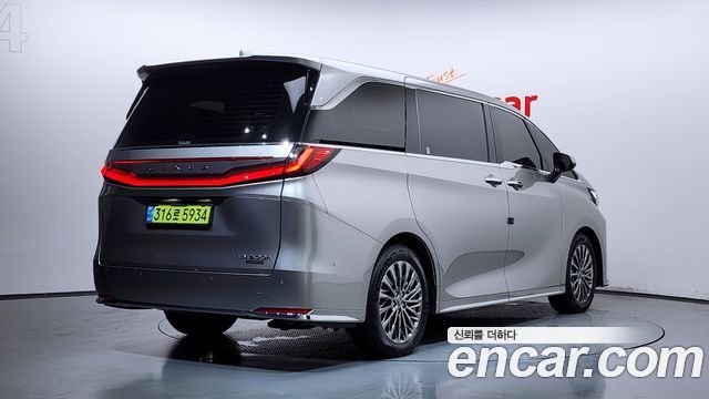 Lexus LM (II) 500h Executive 2025 — фото 2