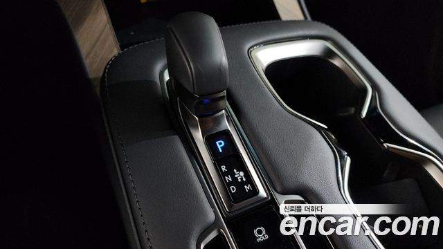 Lexus LM (II) 500h Executive 2025 — фото 9