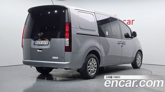 Hyundai Staria Cargo 5-Seater Modern 2023 — фото 2