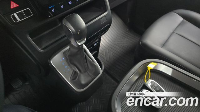 Hyundai Staria Cargo 5-Seater Modern 2023 — фото 9