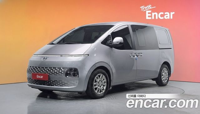 Hyundai Staria Cargo 5-Seater Modern 2023 — фото 1