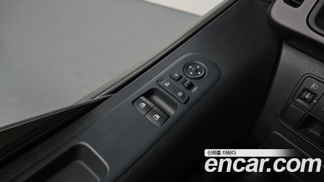 Hyundai Staria Cargo 5-Seater Modern 2023 — фото 30
