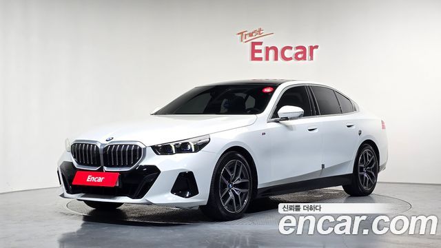 BMW 5 Series (G60) 523d M Sport 2024 — фото 1