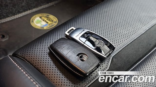 Mercedes-Benz AMG GT 4Door 63 S 4MATIC+ 2020 — фото 32